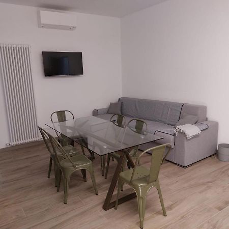 111 Suite Apartment แบร์กาโม ภายนอก รูปภาพ