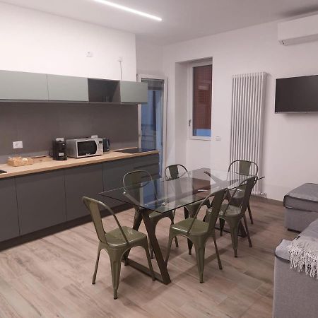 111 Suite Apartment แบร์กาโม ภายนอก รูปภาพ