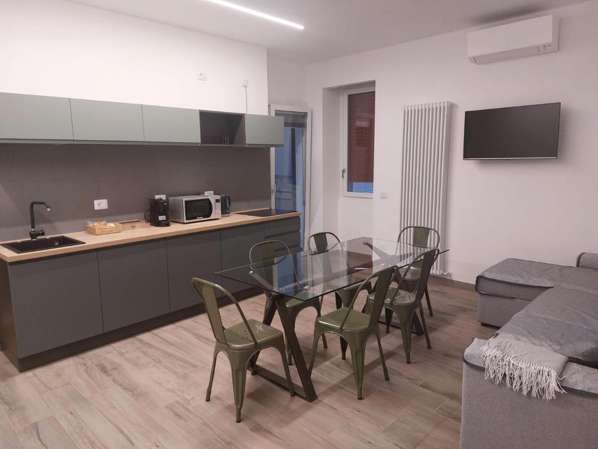 111 Suite Apartment แบร์กาโม ภายนอก รูปภาพ